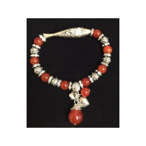 Carnelian stones bracelet