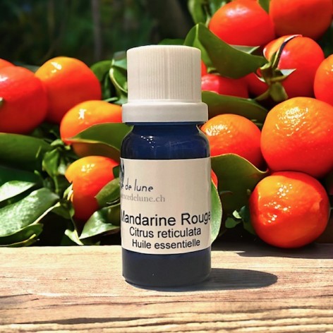 Organic red mandarin essential oil