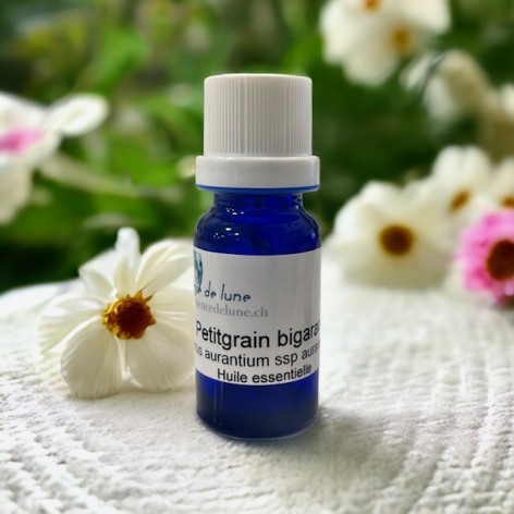 Essential oil, organic petitgrain bigarade