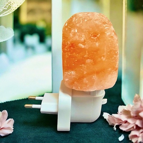 Salt crystal nightlight